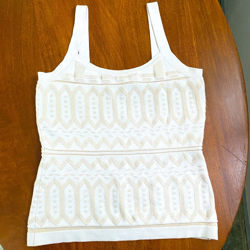 ❗️SOLD❗️White House Black Market sleeveless cream/white patterned sweater tank